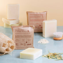 Load image into Gallery viewer, Grapefruit & white clay body & face soap 100 g